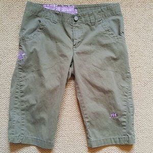 FINAL!! Hello Hansen Capri shorts,  green, small